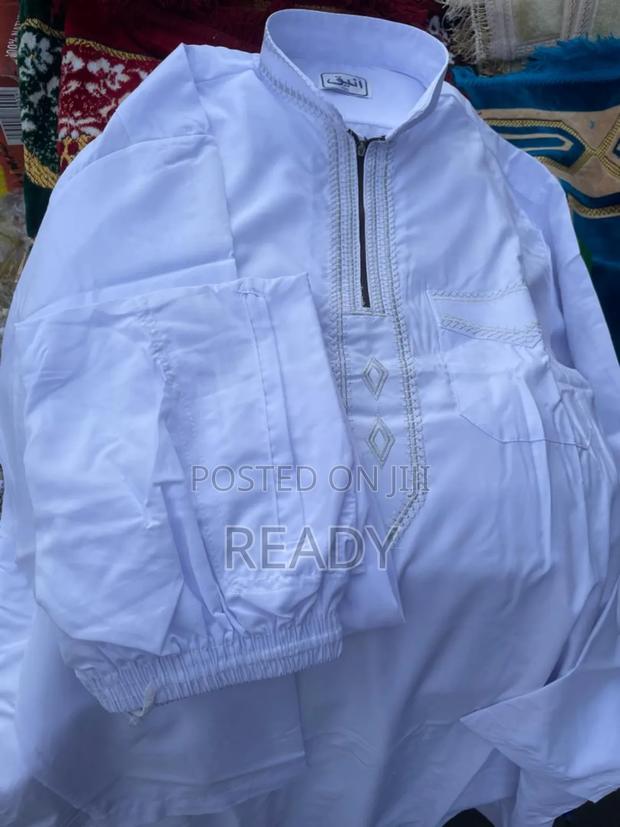 Men Top Down (White) · Photo 1
