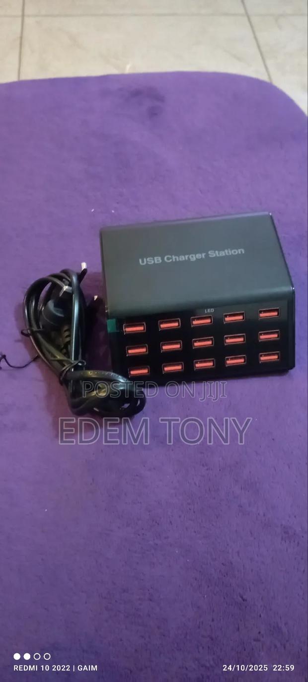 15 Usb Multi-Port Charger · Photo 2