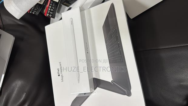 Magic Keyboard for iPad Air 13-Inch (M2/M3) /iPad Pro 12.9-Inch · Photo 2