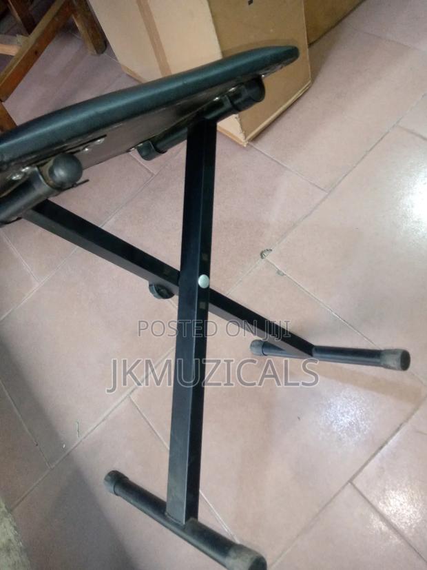 Piano Stool_ Keyboard Seat · Photo 2
