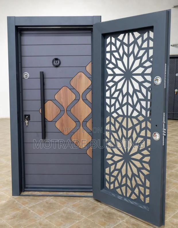 Door- In - Door (Single ) · Photo 1