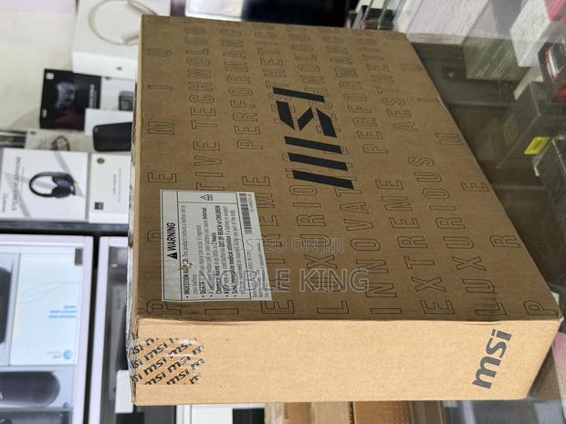 New Laptop MSI Katana 15 32GB Intel Core I7 SSD 1T · Photo 2