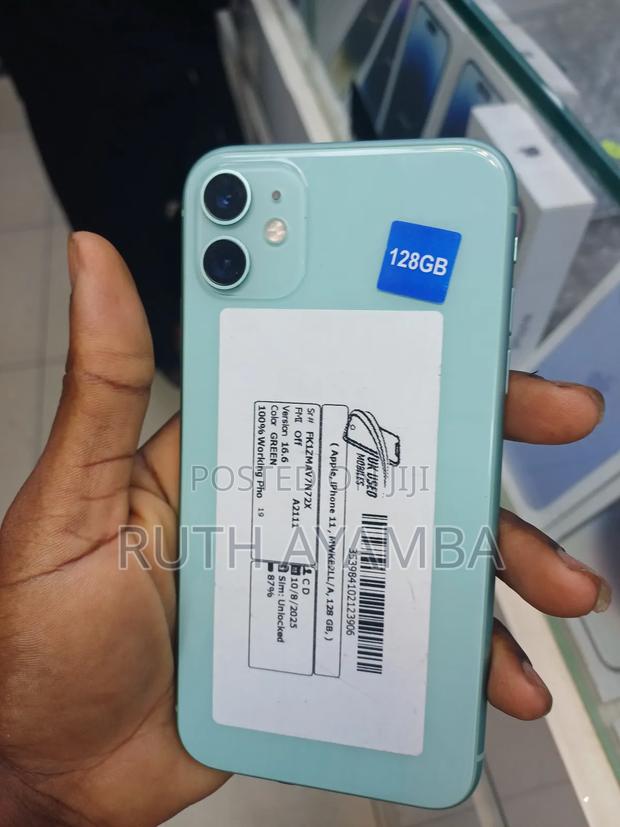Apple iPhone 11 128 GB Green · Photo 2