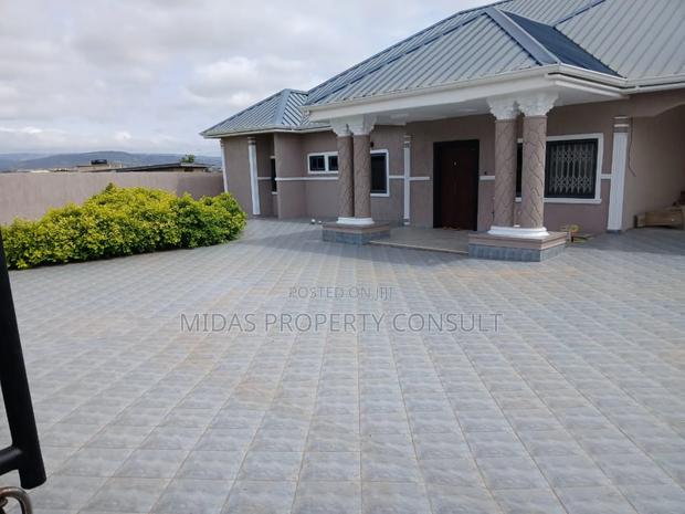 4bdrm House in Amrahia for sale · Photo 3