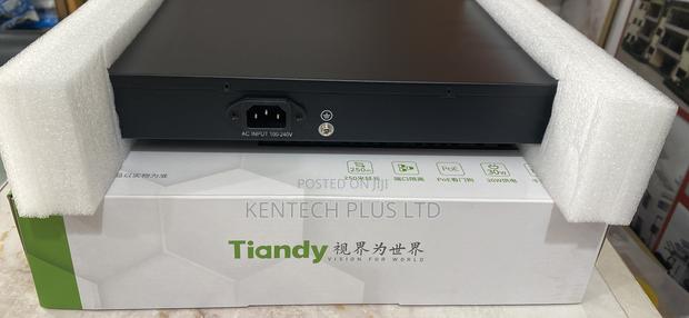 16 Port Original Tiandy Poe Switch · Photo 3