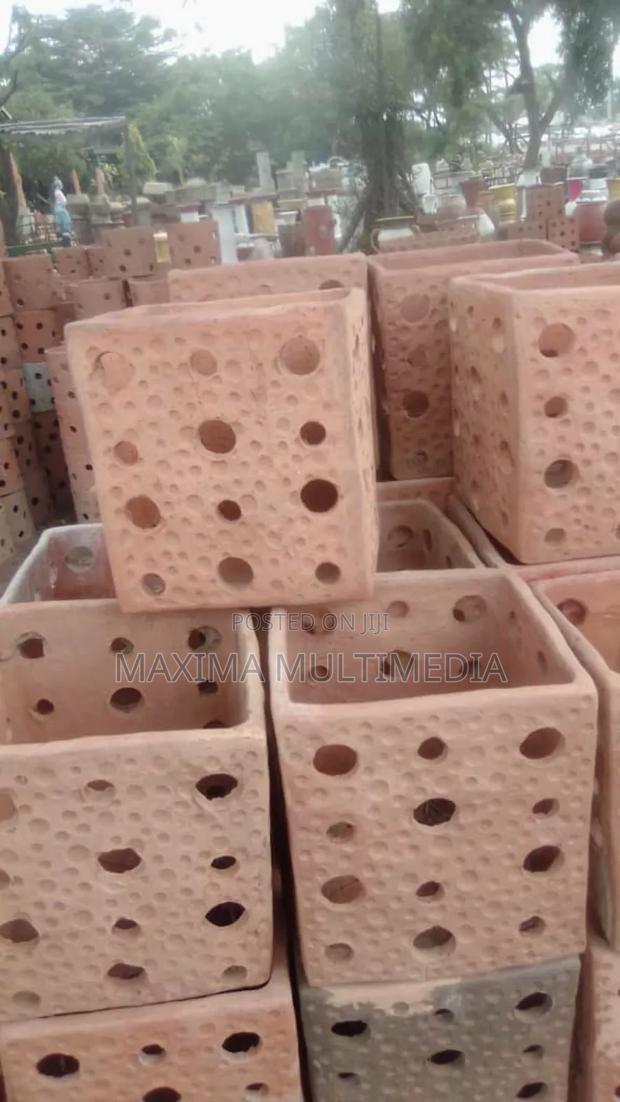 Flower Pots · Photo 2