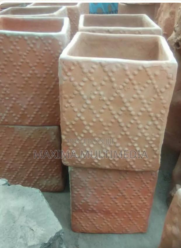 Flower Pots · Photo 3
