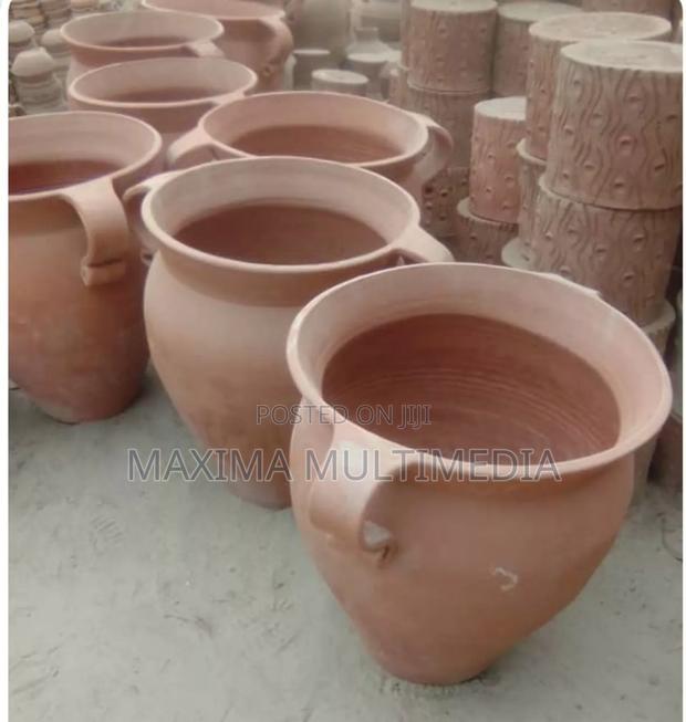 Flower Pots · Photo 2