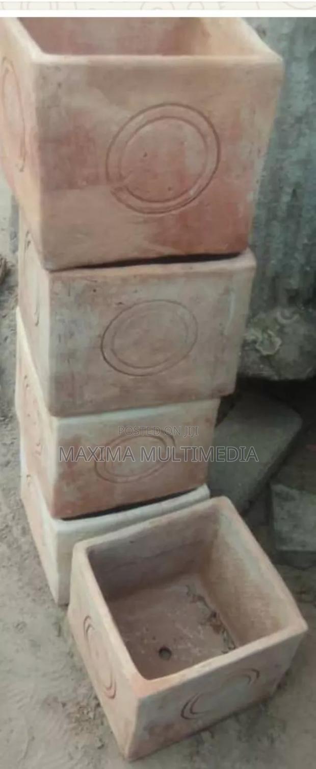 Flower Pot · Photo 4