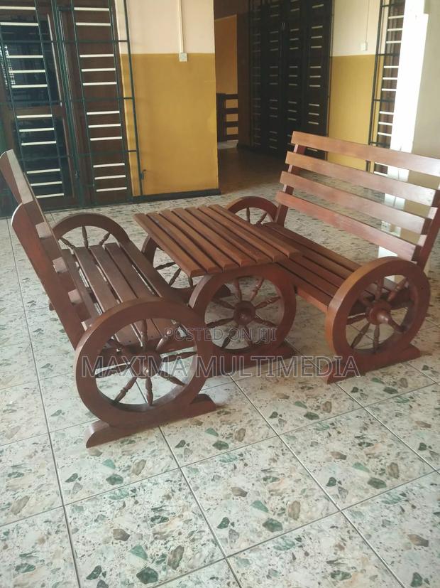 Wooden Carved Chair · Photo 1