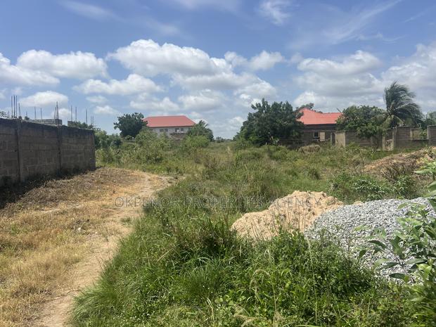 2plots of Land for Sale at Kasoa · Photo 5