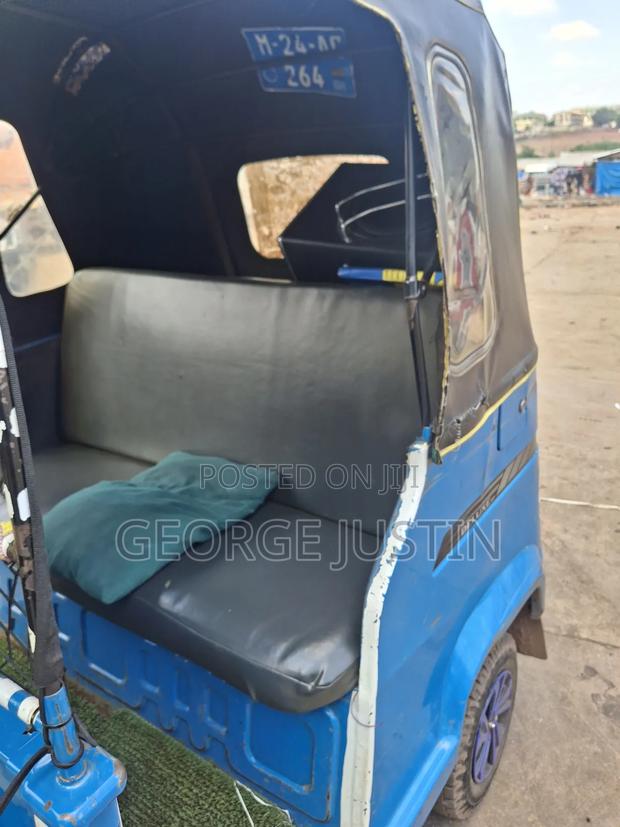 TVS King Deluxe Plus iTouch Start 2024 Blue · Photo 7