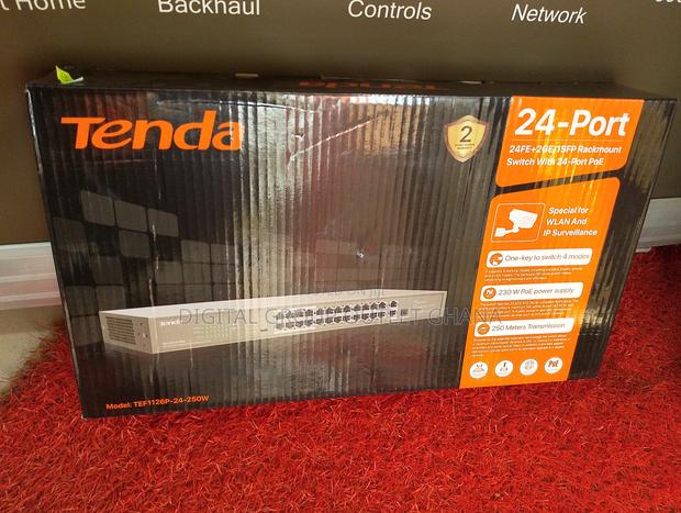24-Port Poe Rackmount Switch 24fe+2ge/1sfp · Photo 1