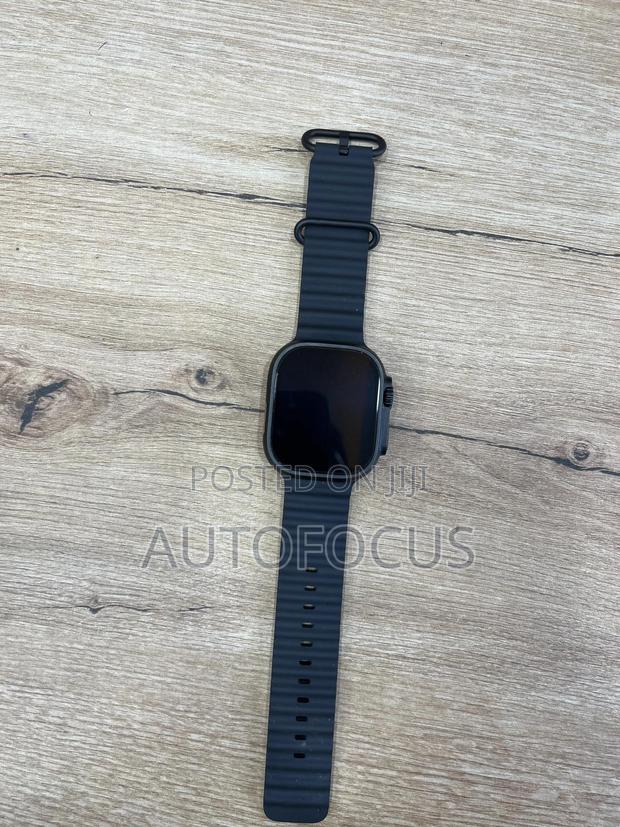 Apple Watch Ultra 2 49mm · Photo 2