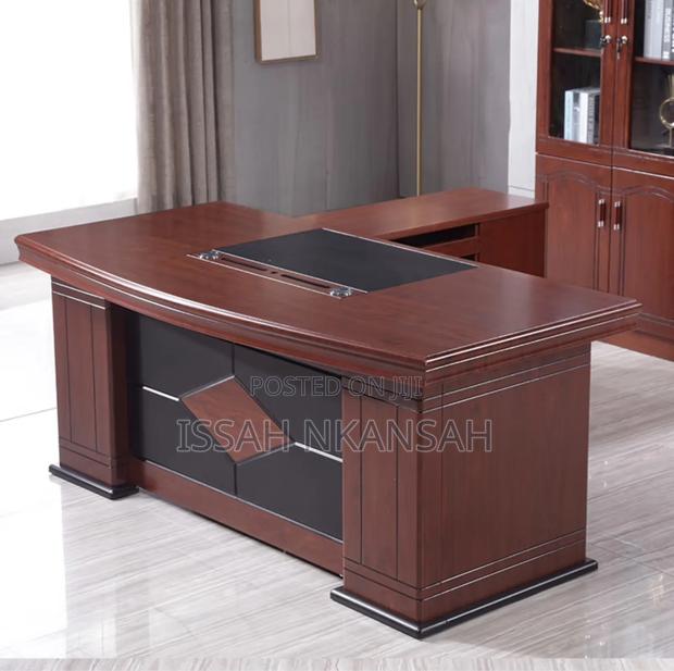 1.6 Meters Executive Office Desk · Photo 1