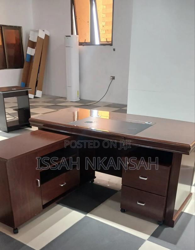 1.6 Meters Executive Office Desk · Photo 5
