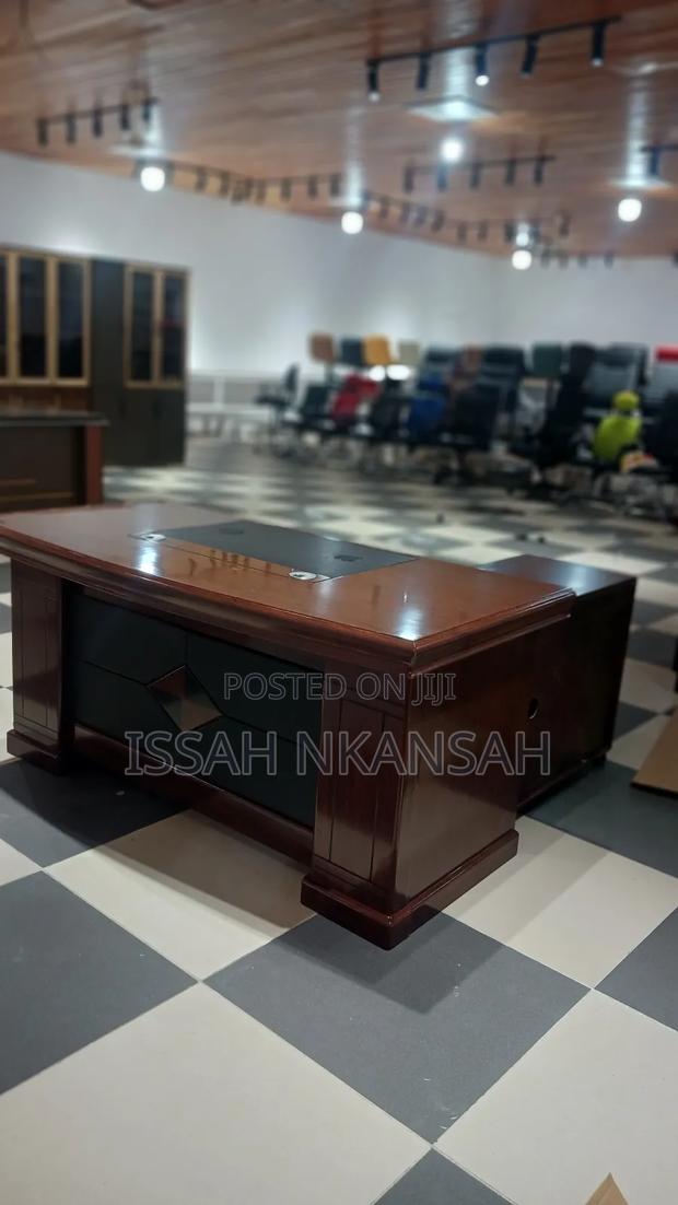 1.6 Meters Executive Office Desk · Photo 2