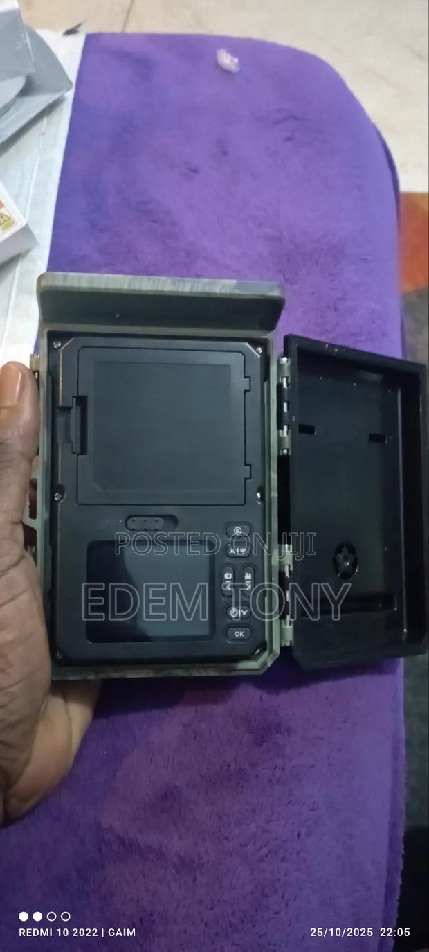 Digital Wildlife Camera · Photo 1