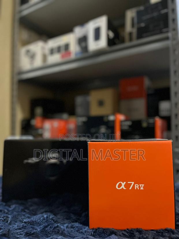 Sony A7r V Mirrorless Camera · Photo 1
