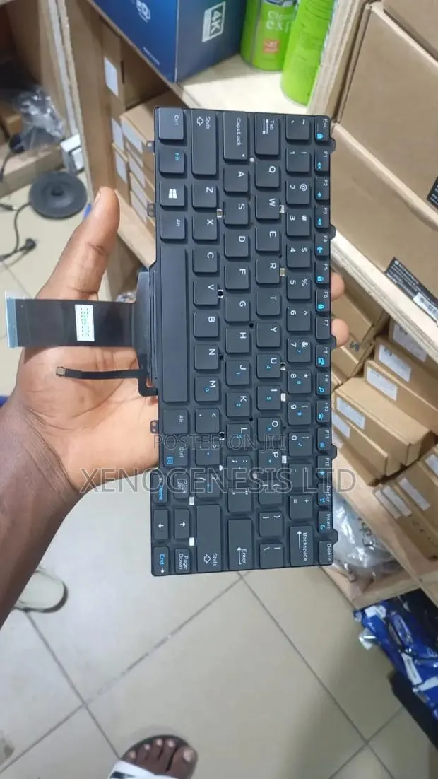 Dell Latitude 3340 Keyboard · Photo 1