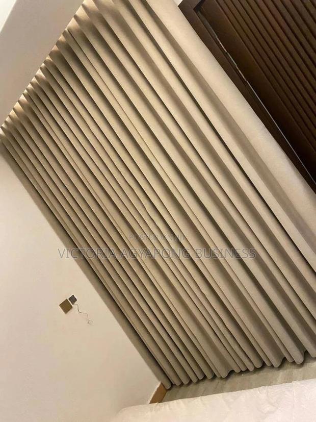 Queen’S Curtain · Photo 2