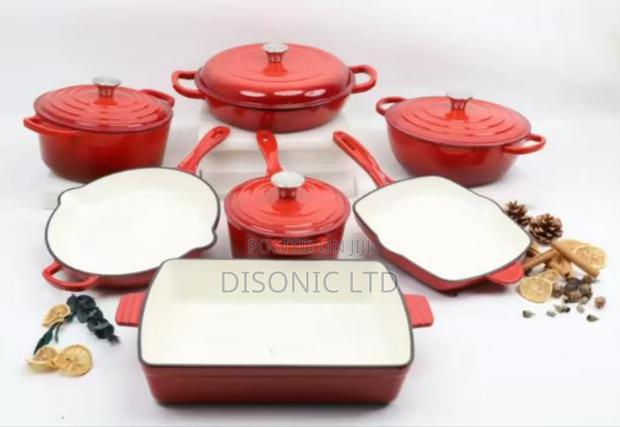 7 Pieces Cast Iron Cookware Set · Photo 1