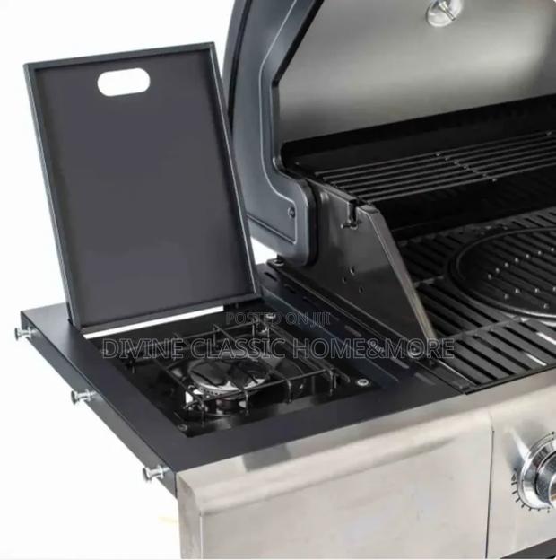 Outback Meteor 4-Burner Hybrid Gas Charcoal BBQ With a Side Burner · Photo 7