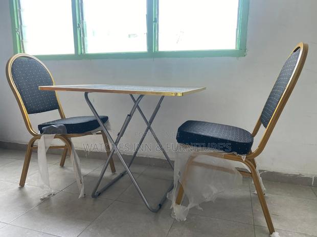 70*70cm Folding Table With 2 Stackable Chairs ( Dinning Etc ) · Photo 1