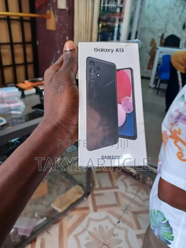 New Samsung Galaxy A13 64 GB Black · Photo 1