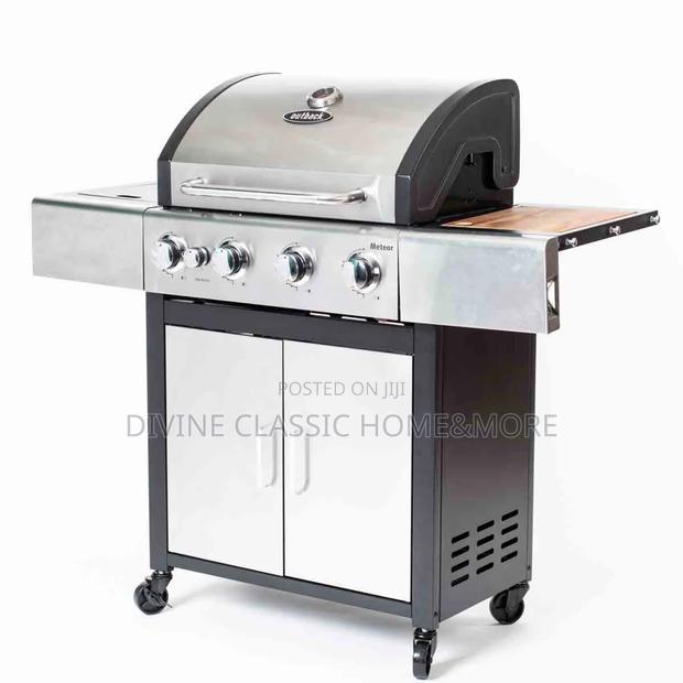 Outback Meteor 4-Burner Hybrid Gas Charcoal BBQ With a Side Burner · Photo 6