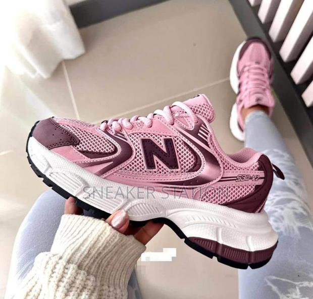 New Balance 530 V2 Sneakers · Photo 1