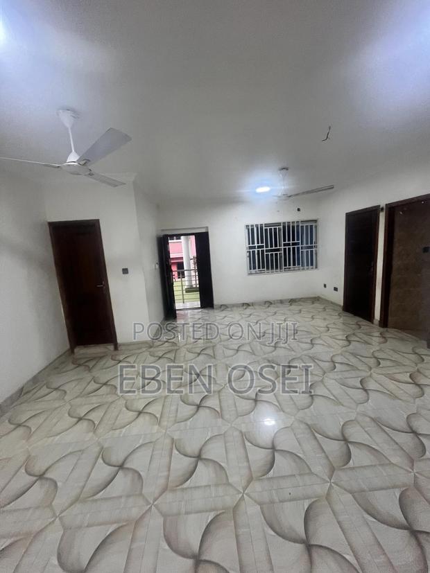 2bdrm Apartment in Dansoman for rent · Photo 4