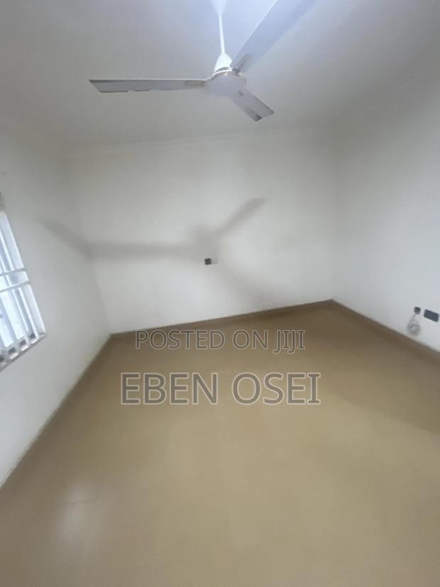 2bdrm Apartment in Dansoman for rent · Photo 8