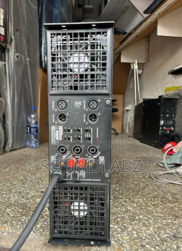 Crest Audio Ca30 Bass Amplifier · Photo 3