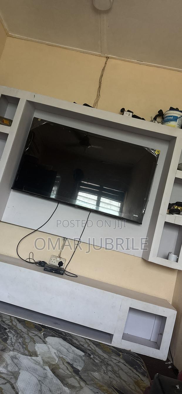 Affordable Home Used TV Stand · Photo 3