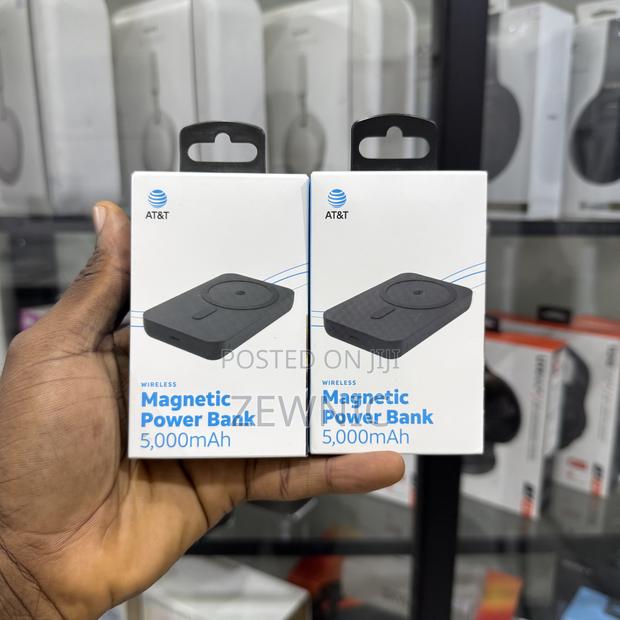 Apple Magsafe Powerpack / Powerbank · Photo 1