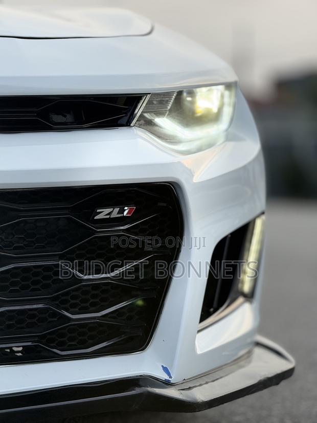 Chevrolet Camaro 2017 White · Photo 3