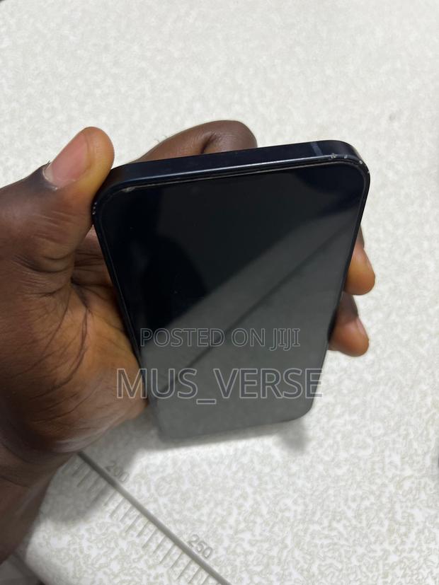 Apple iPhone 13 128 GB Black · Photo 7