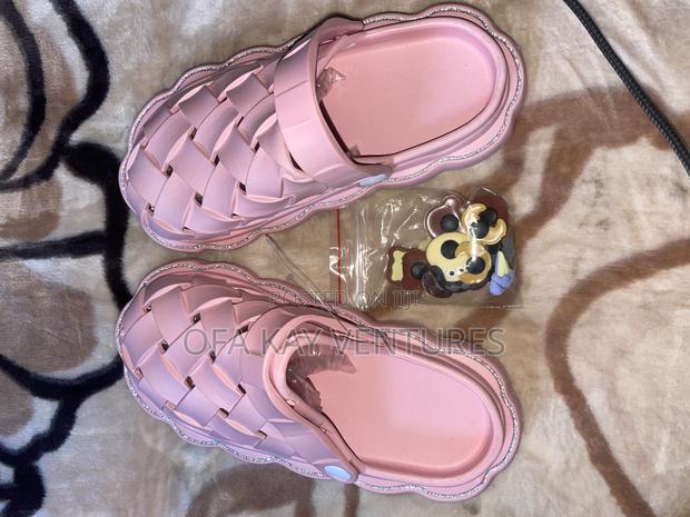 Pink Crocs for Baby Girls Size 36/37 · Photo 4