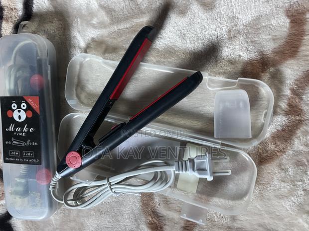 Portable Hair Straightener · Photo 2