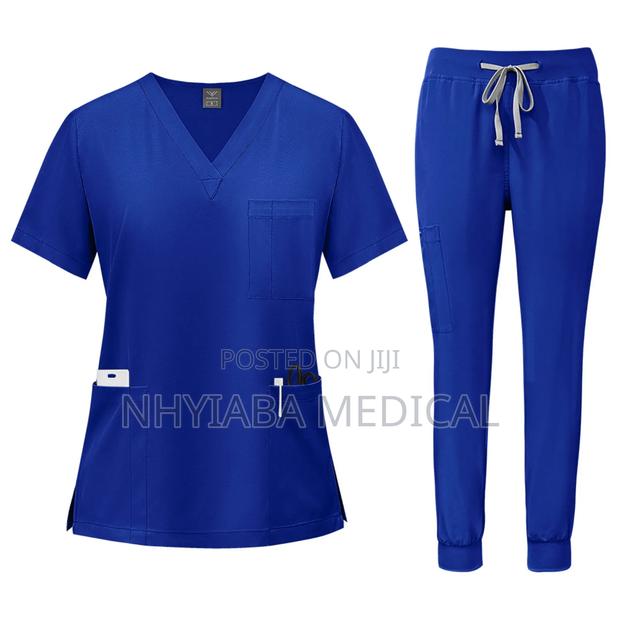 Doctor Nurse Jogger Scrub Uniform · Photo 7