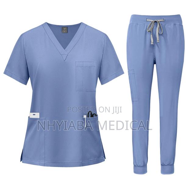 Doctor Nurse Jogger Scrub Uniform · Photo 8