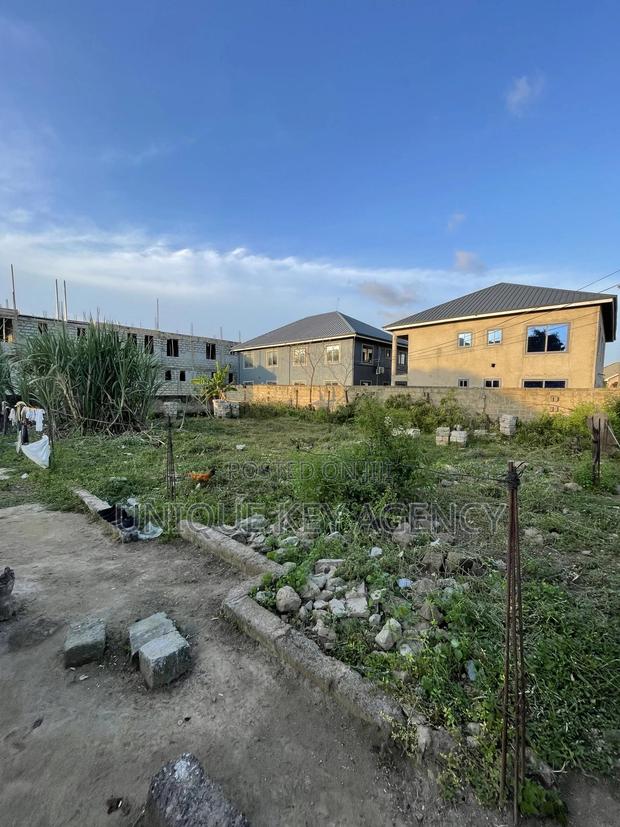 70/100 Plot of Land for Sale · Photo 1