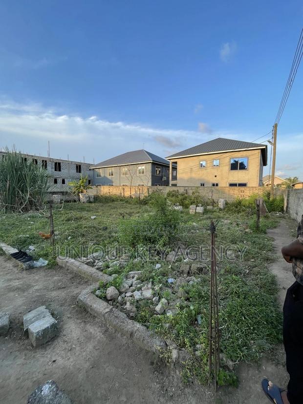 70/100 Plot of Land for Sale · Photo 3