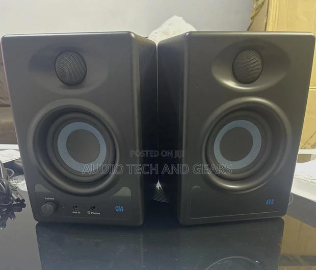 Active Studio Monitors With Monitor Stand · Photo 2