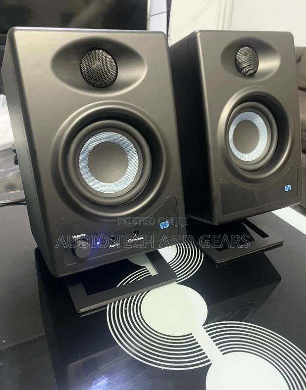 Active Studio Monitors With Monitor Stand · Photo 1