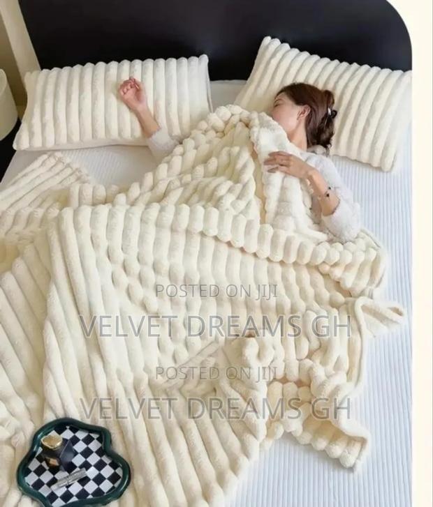 Soft Blanket · Photo 4