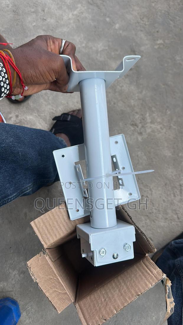Projector Ceiling Mount · Photo 2