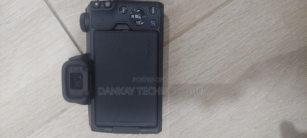 Canon M50 Mark II Mirrorless With 15 - 45mm Lens · Photo 3