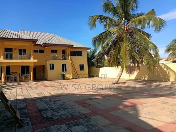 6bdrm Duplex in Wisa Group, Accra Metropolitan for sale · Photo 2